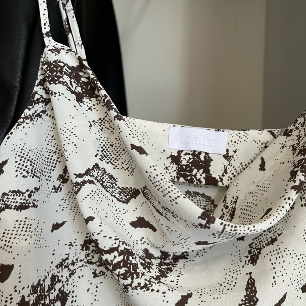 Matching snakeprint set from Isalis boutique. Never worn. Size S